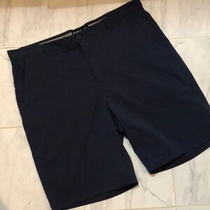 Sunice men’s blue golf shorts. EUC!